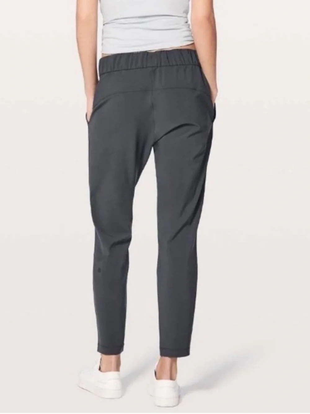 Lululemon On The Fly 7/8 Pants - Grey